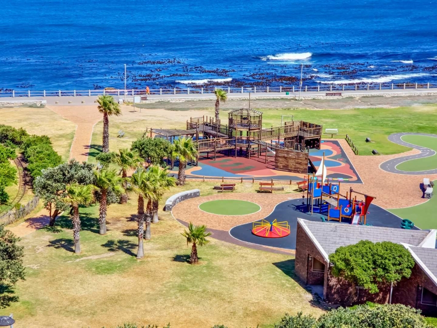 2 Bedroom Property for Sale in Mouille Point Western Cape
